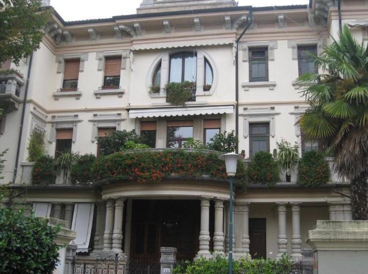 Stylish Penthouse Apartment In Venice Lido, 10 Minutes From Saint Marks Square Lido di Venezia Eksteriør bilde